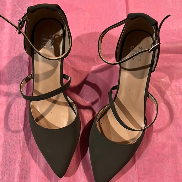 Journee Collection Shoes - Olive Suede heels